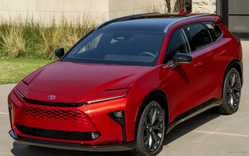 Toyota Crown Signia 2025 – alternativa al Lexus RX con precio más bajo