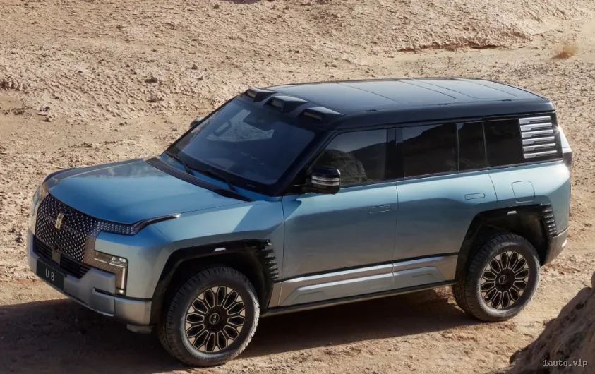 YangWang U8 – todoterreno eléctrico 4x4 de 1.100 CV: qué puede hacer