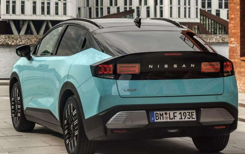 Nissan Leaf 2026 vista trasera